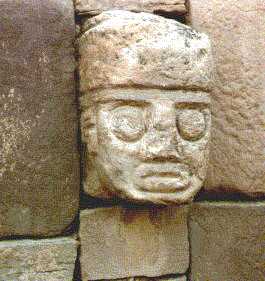 Tiahuanaco head in the wall